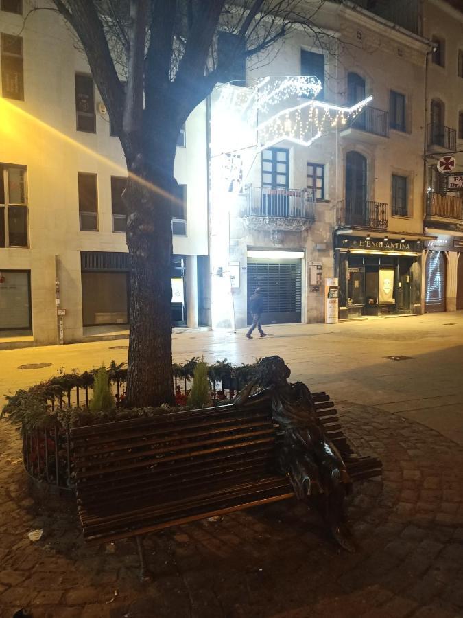 Habitacio Polivalent Al Centre De Manresa Apartment Екстериор снимка